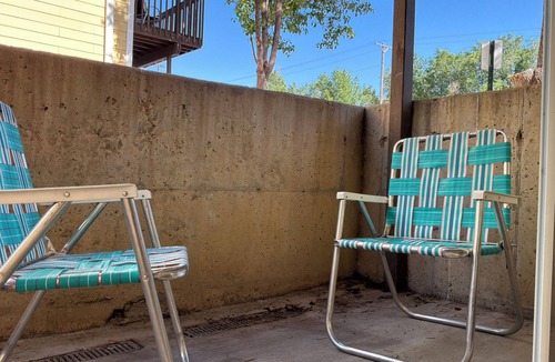 Central Colorado Springs Apartment | Cozy apartment in beautiful southwestern Colorado Springs