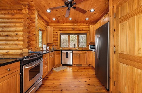 Purlear Cabin | Cozy Carolina Cabin