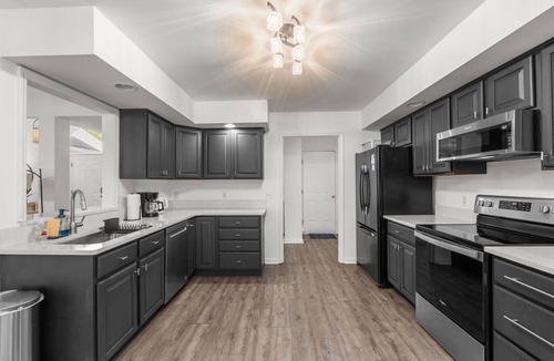 Olivia House | Cozy Carolina Trace 3BR w/Relaxing Golf Course Views - Deck & Fire Table