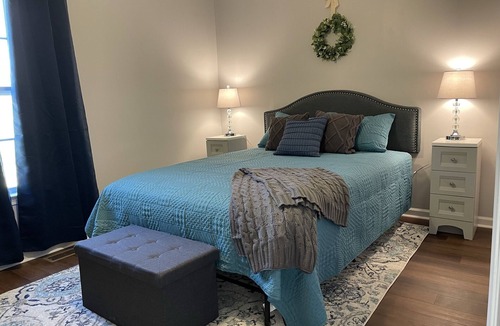 Unicoi Cottage | Cozy, convenient, private, pet friendly cottage! Close to hiking trails!