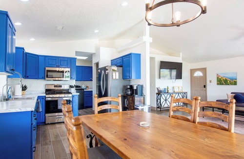 Cornville House | Cozy Dark Sky Retreat Near Sedona Hot Tub, Sauna & Views
