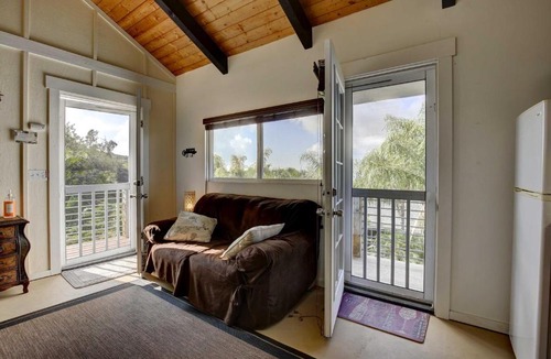 Kalaoa House | Cozy Kona Coast Apt w/Lanai ~ 8 Miles to Beach!