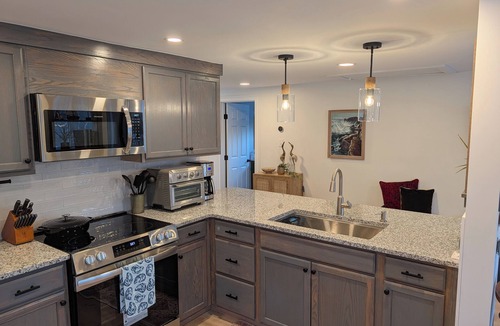 Mid-Coast and Islands House | Cozy Oceanfront Cottage w/Wharf, Kayaks & Views
