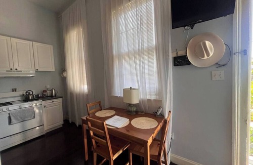 Esplanade Ridge Apartment | Cozy studio in enchanting New Orleans Neighborhood with AC, WiFi