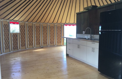 Honalo Cottage | Cozy Yurt retreat on a Coffee Farm in Holualoa. 8 mn from the Beach & shopping