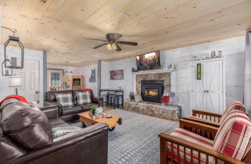 Cosby House | Creekside #3580