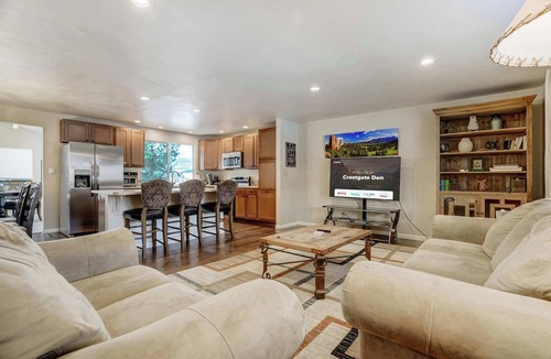 Central Colorado Springs House | Crestgate Den! Patio, Games, Frisbee Golf & Views!