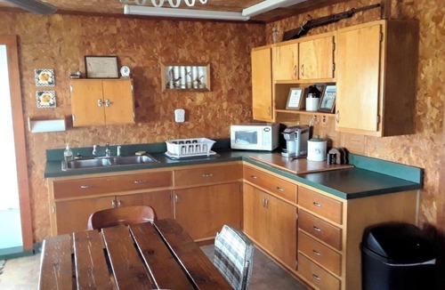 Harbinger House | Currituck Waterfowl Homestead – Pond, Club Room, 10 minutes to Outer Banks