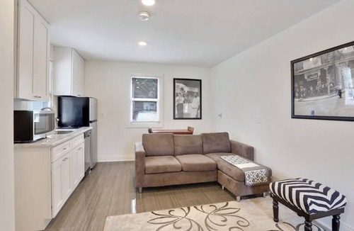 Treme Apartment | Cute little house, close to French Q & Bourbon St, free gated parking.