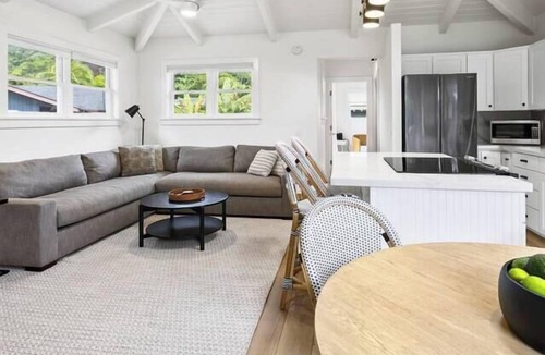 Hanalei House | Cycle or Walk to Hanalei Bay