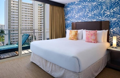 Diamond Head - Kapahulu - St. Louis Hotel | Diamond Head View Junior Suite | Kaimana Beach Hotel | Steps to the Beach