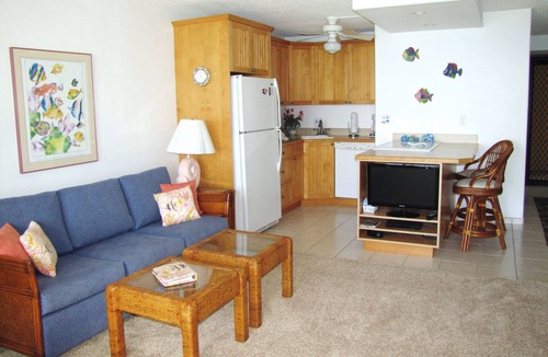 Kahana Condo | Direct Oceanfront Studio With Private Lanai