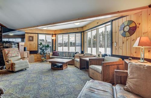 Dryden House | Dock & Views! Lakeside Family Escape in Wilton