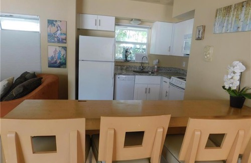 Dolphin Isles Hotel | Dolphin Isles Resort