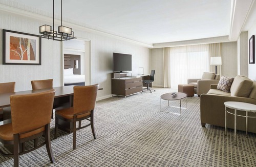 Southwest Colorado Springs Hotel | DoubleTree by Hilton Colorado Springs