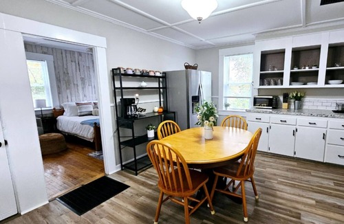 Waterville Apartment | Downtown Waterville Studio Apt|Washer/Dryer