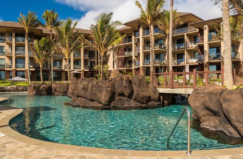 Lihue Condo | Elite 4-Bedroom Signature Suite w/Living Area and Grand Oceanfront Balcony