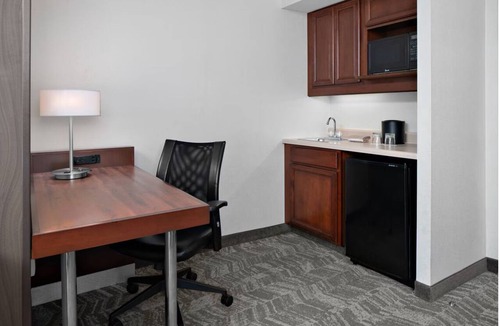 Norwood Park Hotel | Enjoy A Clean & Quiet Suite w/Kitchenette & Pool | Minutes from O'Hare Airport