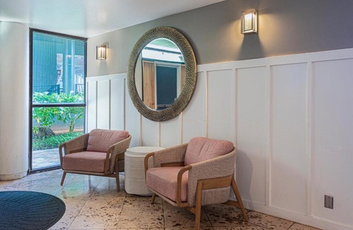 Hanamaulu Apartment | Exclusive Kauai Beachfront Resort with Dining, Bar, Spa, Pool & Waterslide