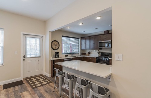 Little Italy Apartment | Executive Apartment Cleveland's Little Italy