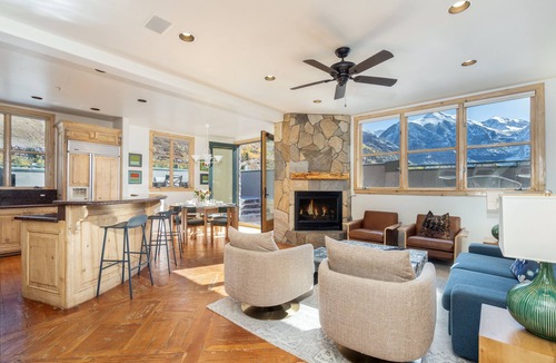 Telluride Condo | Experience "The RoofTop", a Super Cool Penthouse, Inspiring Views, Huge Deck!