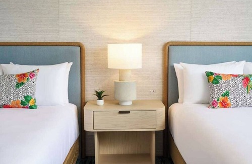 Kaanapali Hotel | Explore Hawaii's Most Hawaiian Hotel, 2 Luxurious Units, With Top Amenities