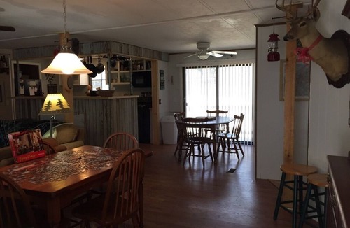 Cedar Mountain House | Explore Nearby Waterfalls & Epic Mountain Biking — Relax in a Pet-Friendly Home!
