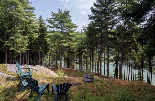 Wiscasset House | Fall & Winter availability! Private, Cozy Coastal Log Cabin, view of Maine Coast