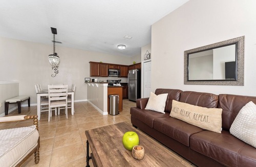 West Kissimmee Condo | Family Friendly 2BR Condo at Oakwater Resort – 1.5 Miles to Disney