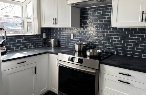 Turnagain House | Family sized home minutes from the airport. Your Alaska base camp!