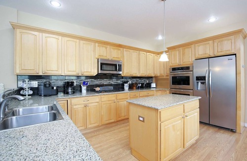 Southwest Colorado Springs House | Fantastic Views,CHEYENNE MTN!Well appointed! 5 Miles to The Broadmoor,Wifi,Cable,AC,Grill,Fire Table