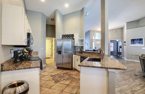 Inwood House | Fantastic Water Front Home on the Chain of Lakes