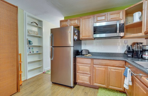 Historic Kailua Village Condo | First Responders Book With Us - Kona Islander Inn!