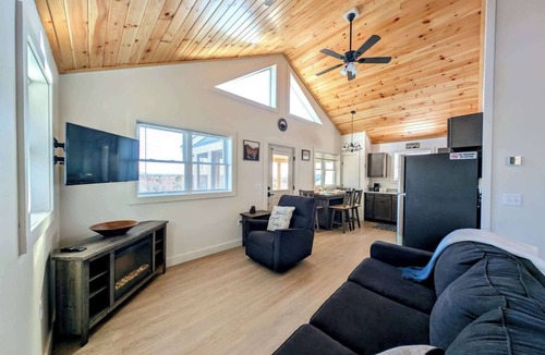 Sullivan House | Fishing Cabin w/Fire Pit & 5 minute walk to the beach