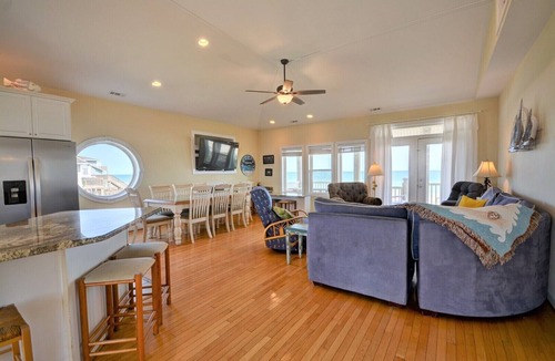 North Topsail Beach House | Five Bedroom Oceanfront Home - Just Chilln