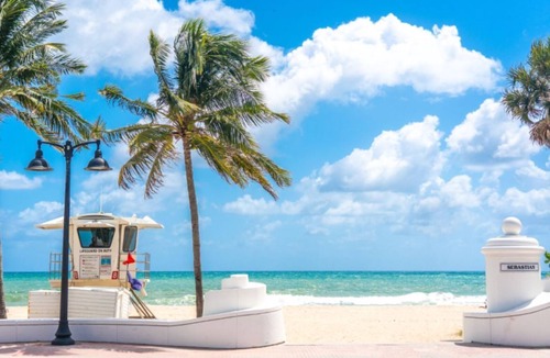 Riverland Village Cottage | Fort Lauderdale guest house Retreat