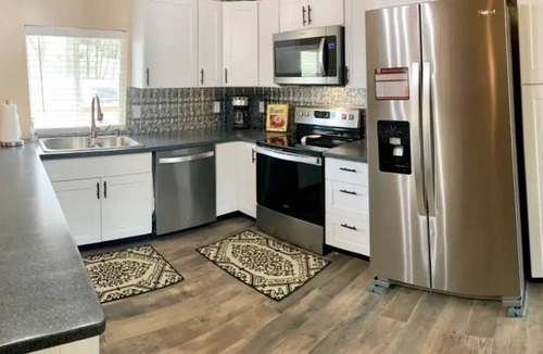 Bean Station House | Freshly remodeled Retreat close to hiking, boating, and shopping