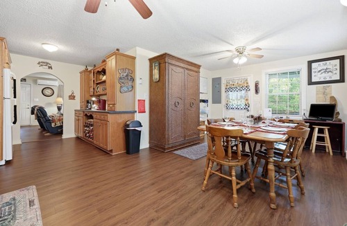 Qualla Cabin | Goldilocks! Whittier Cabin w/Private Hot Tub!