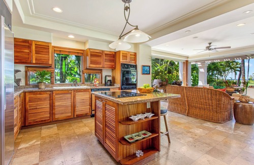 Kaupulehu House | Golf Villa 1102–Prime Location & Ocean Views | Onsite Staff & Daily Housekeeping