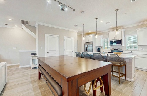 Ono Island Villa | Gorgeous townhouse, plenty of space, lots of games, shared pool, close to beach