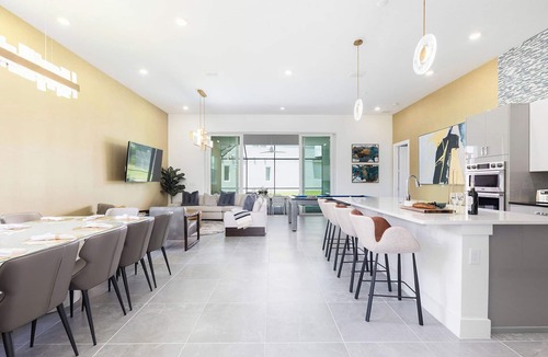 Loughman House | Grand Home Near Disney w/Princess Themed BR, Pool Table, Game Loft & Theater