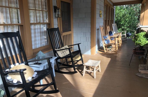 Montreat House | Great house and a porch full of rocking chairs in Montreat close to Lake Susan