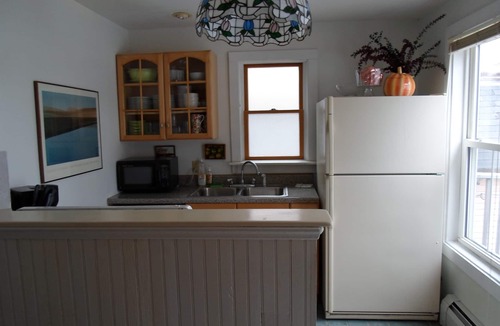 Bar Harbor Apartment | Great Walking Location 3br/2bath 1/2 block to ocean, pier, shops and restaurant