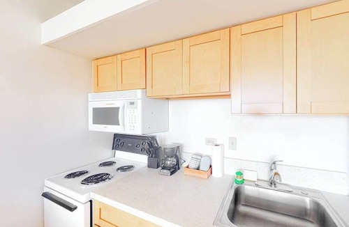 Maunaloa Apartment | Ground-Floor Ocean-View Molokai Condo - Walk to Beach