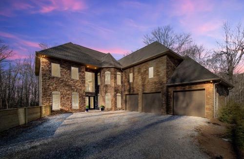 Charter Hills House | Group Getaway! 8,000-Sq-Ft Gem, Arcade + Theater