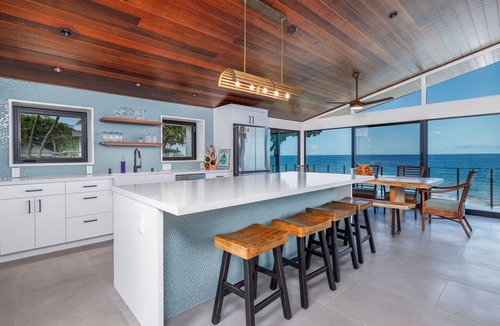Kahaluu Bay House | Hale Kale:Direct Oceanfront Masterpiece,Modern Spectacular One of a Kind Home