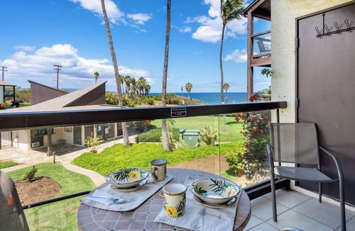 Kihei Condo | Hale Kamaole 208 - Relax and Enjoy Your Beautiful Ocean View Suite
