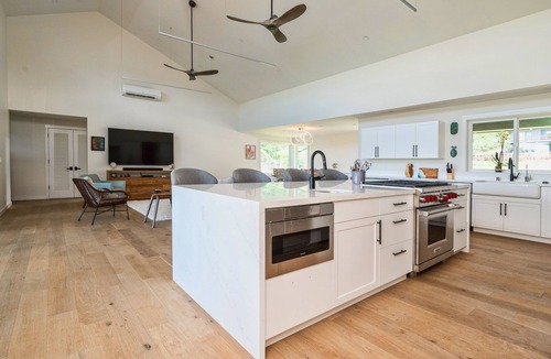 Pupukea House | Hale Laule'a North Shore Oahu Estate Walk to Sunset Beach! 1 booking per 30 days