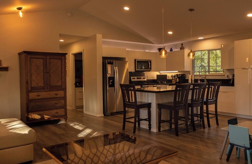 Keaau House | Hawaiian Hideaway-Entire Home with AC