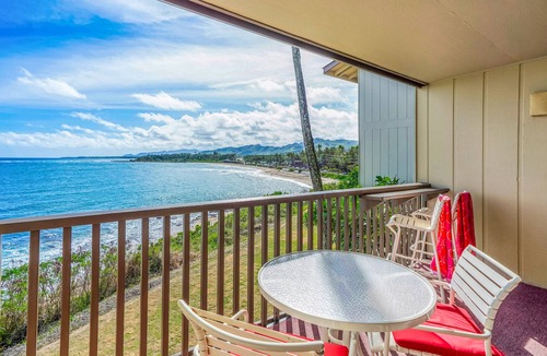 Wailua Condo | "Hawaiian Style Oceanfront Corner Condo with Panoramic 2nd Floor Views at Wailua Bay!"